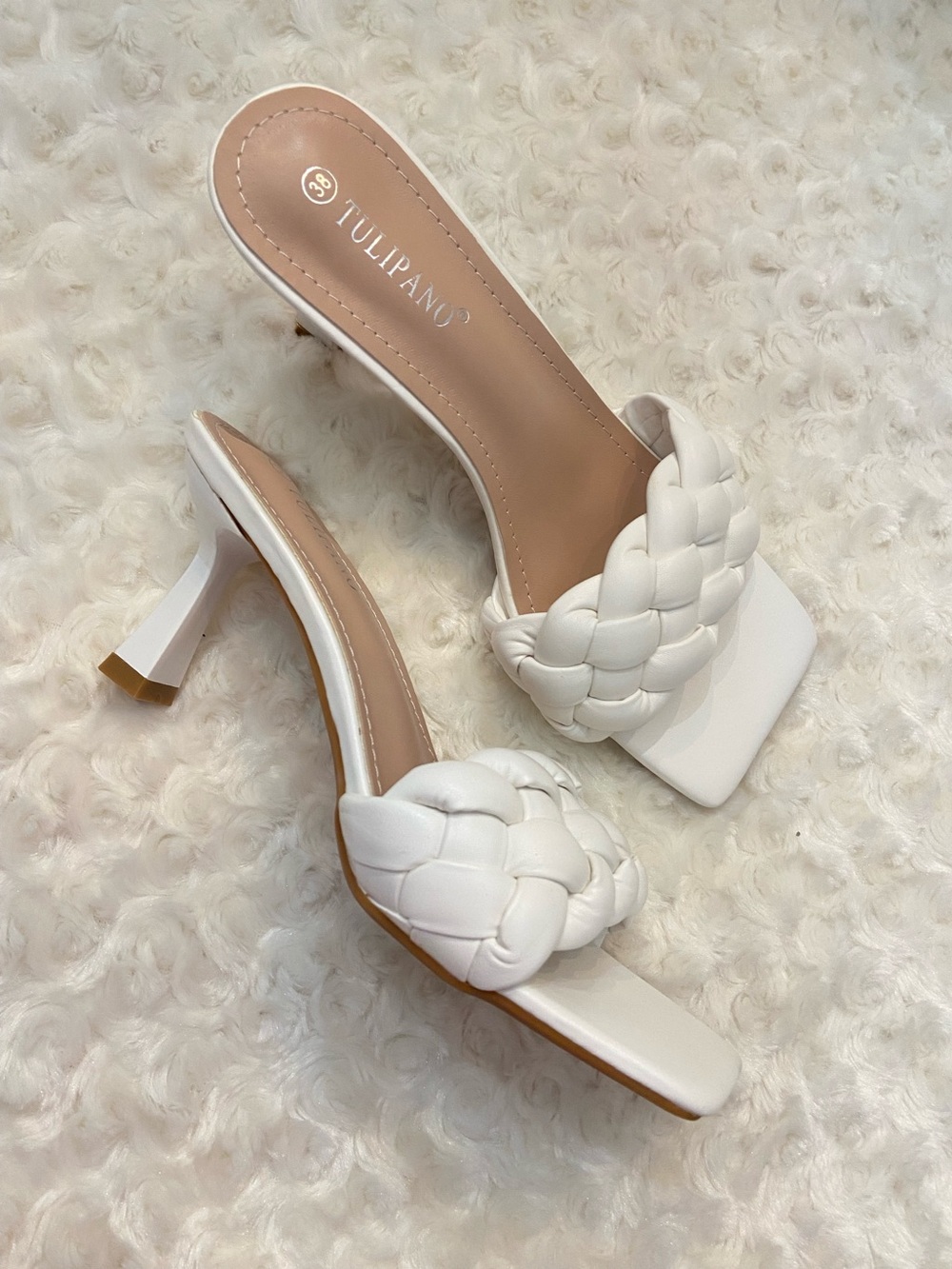 NWOT Tulipano White Sandals Size 8 Equivalent